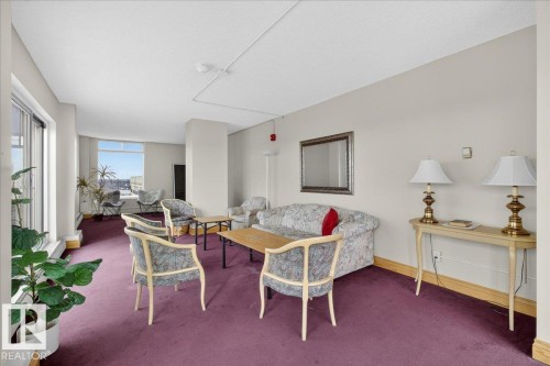 1806 9835 113 Street, Edmonton, AB - Indoor