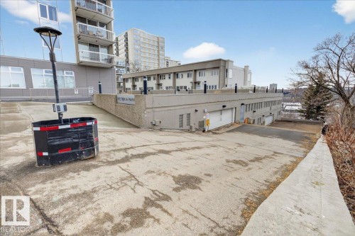 1806 9835 113 Street, Edmonton, AB - Outdoor
