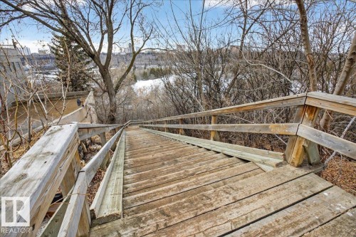 1806 9835 113 Street, Edmonton, AB - Outdoor