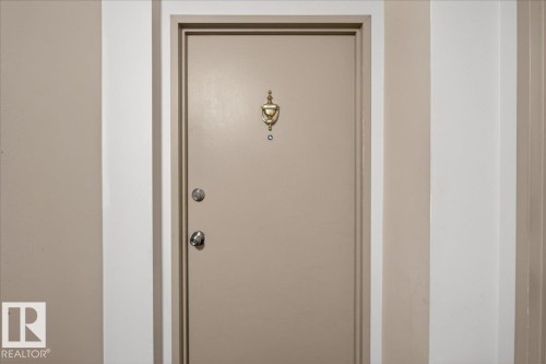 1806 9835 113 Street, Edmonton, AB - Indoor