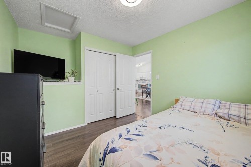 2056 Brennan Crescent, Edmonton, AB - Indoor Photo Showing Bedroom