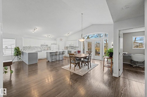 2056 Brennan Crescent, Edmonton, AB - Indoor