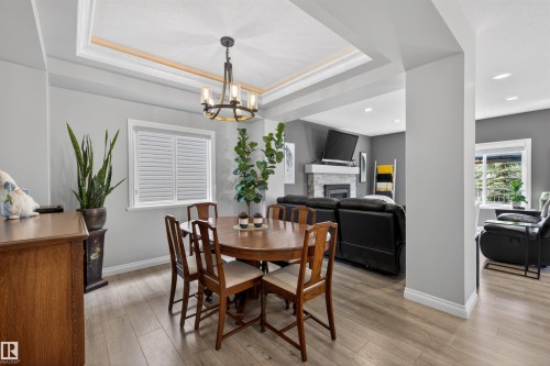3353 Hilton Crescent, Edmonton, AB - Indoor Photo Showing Dining Room