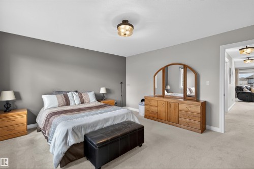 3353 Hilton Crescent, Edmonton, AB - Indoor Photo Showing Bedroom