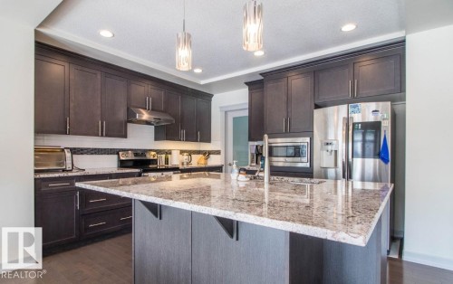 13855 143 Avenue, Edmonton, AB - Indoor Photo Showing Kitchen With Stainless Steel Kitchen With Upgraded Kitchen