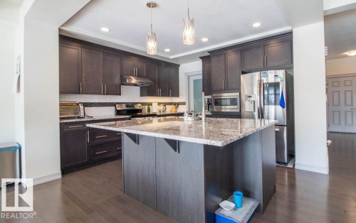 13855 143 Avenue, Edmonton, AB - Indoor Photo Showing Kitchen With Stainless Steel Kitchen With Upgraded Kitchen