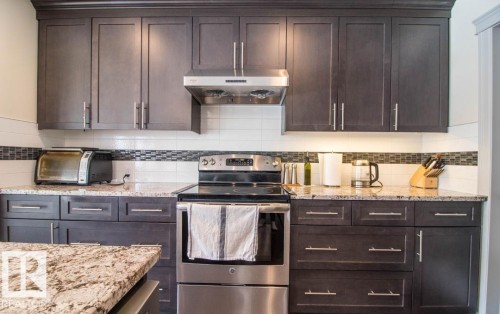 13855 143 Avenue, Edmonton, AB - Indoor Photo Showing Kitchen With Upgraded Kitchen