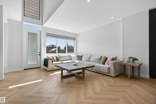9 Nettle Crescent, St. Albert, AB - Indoor Photo Showing Living Room