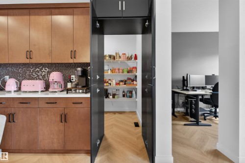9 Nettle Crescent, St. Albert, AB - Indoor Photo Showing Kitchen