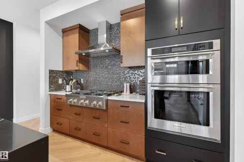 9 Nettle Crescent, St. Albert, AB - Indoor Photo Showing Kitchen With Upgraded Kitchen