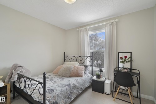 103 Griesbach Road, Edmonton, AB - Indoor Photo Showing Bedroom