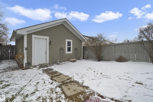 103 Griesbach Road, Edmonton, AB - Outdoor
