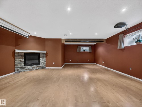 7912 10 Avenue, Edmonton, AB - Indoor