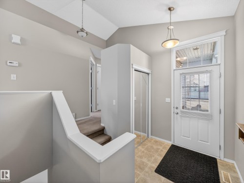 7912 10 Avenue, Edmonton, AB - Indoor Photo Showing Other Room