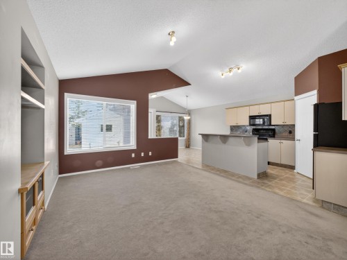 7912 10 Avenue, Edmonton, AB - Indoor Photo Showing Kitchen