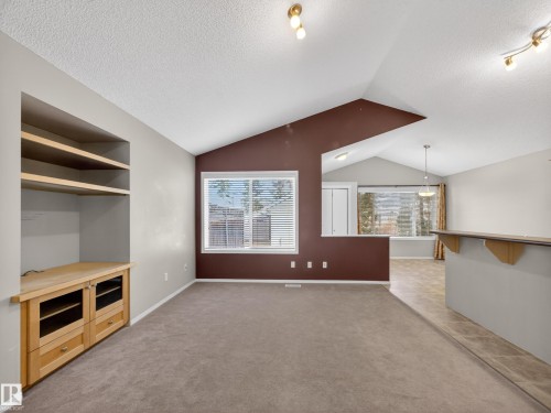 7912 10 Avenue, Edmonton, AB - Indoor Photo Showing Other Room
