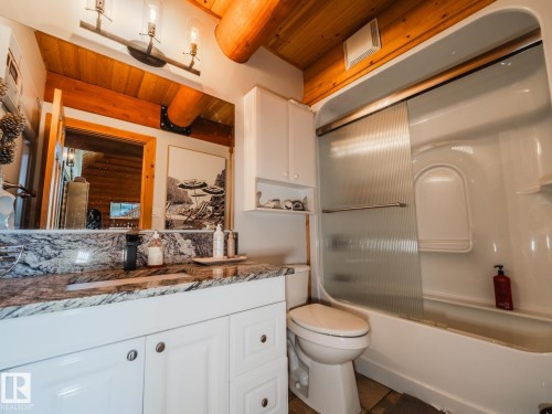 213 Lakeshore Drive, Rural Athabasca County, AB - Indoor Photo Showing Bathroom