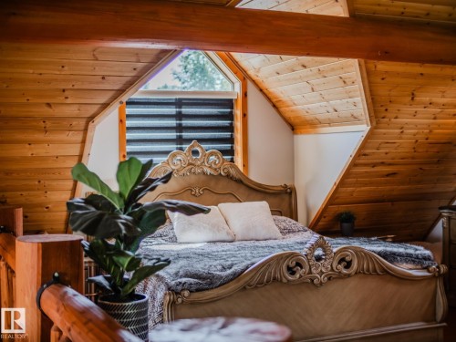 213 Lakeshore Drive, Rural Athabasca County, AB - Indoor Photo Showing Bedroom