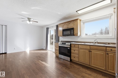 5319 49 Avenue, Onoway, AB - Indoor Photo Showing Kitchen