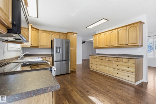 5319 49 Avenue, Onoway, AB - Indoor Photo Showing Kitchen With Double Sink