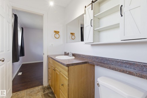 5319 49 Avenue, Onoway, AB - Indoor Photo Showing Bathroom
