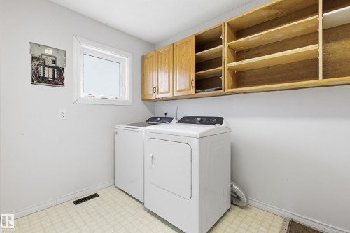 5319 49 Avenue, Onoway, AB - Indoor Photo Showing Laundry Room