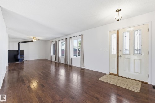 5319 49 Avenue, Onoway, AB - Indoor