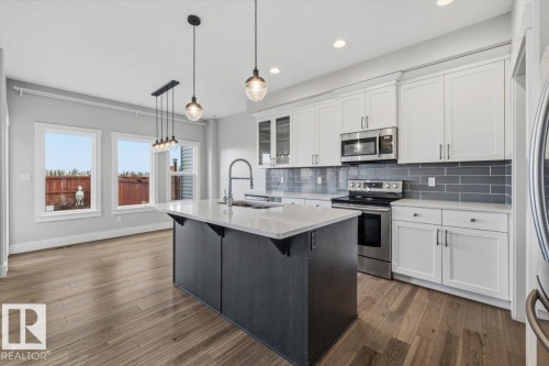 88 Tribute Common, Spruce Grove, AB - Indoor Photo Showing Kitchen With Stainless Steel Kitchen With Upgraded Kitchen
