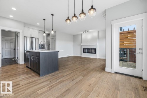 88 Tribute Common, Spruce Grove, AB - Indoor Photo Showing Kitchen With Upgraded Kitchen