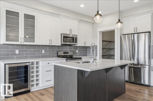 88 Tribute Common, Spruce Grove, AB - Indoor Photo Showing Kitchen With Stainless Steel Kitchen With Upgraded Kitchen