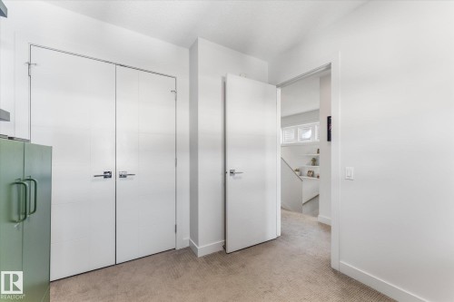 21 Kenton Way, Spruce Grove, AB - Indoor Photo Showing Other Room