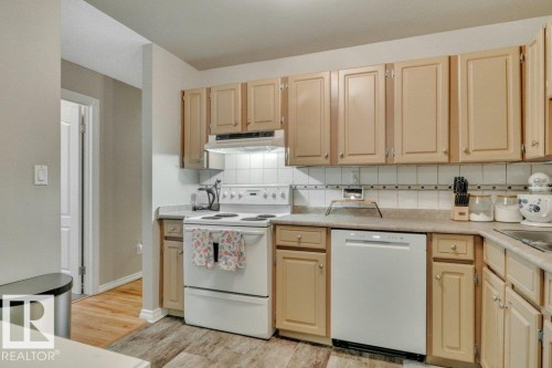 204 2620 Mill Woods Road E, Edmonton, AB - Indoor Photo Showing Kitchen