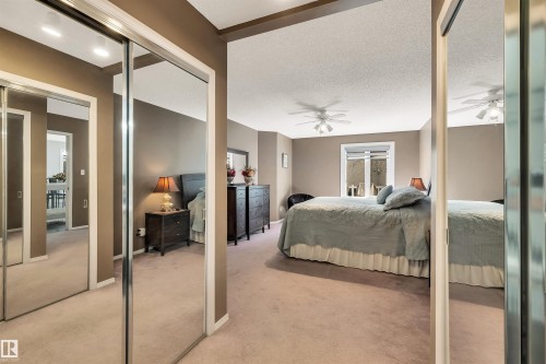 11239 12 Avenue, Edmonton, AB - Indoor