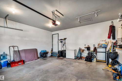 11239 12 Avenue, Edmonton, AB - Indoor Photo Showing Garage