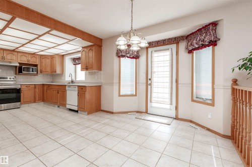 5735 161 Avenue, Edmonton, AB - Indoor Photo Showing Kitchen