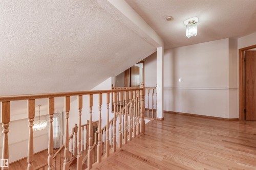 5735 161 Avenue, Edmonton, AB - Indoor Photo Showing Other Room