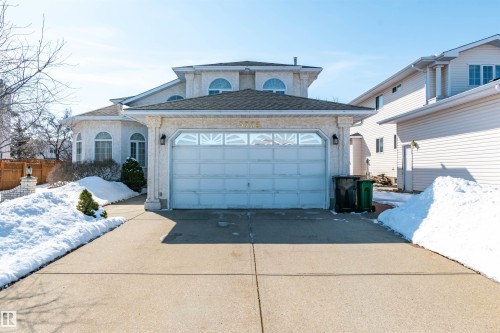 5735 161 Avenue  Edmonton, AB T5Y 2S9