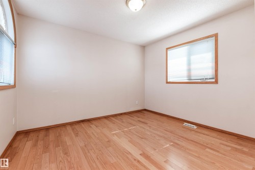 5735 161 Avenue, Edmonton, AB - Indoor Photo Showing Other Room
