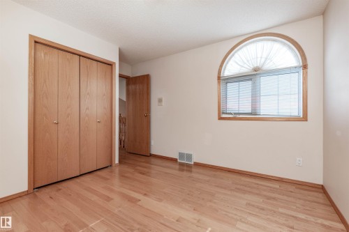 5735 161 Avenue, Edmonton, AB - Indoor Photo Showing Other Room