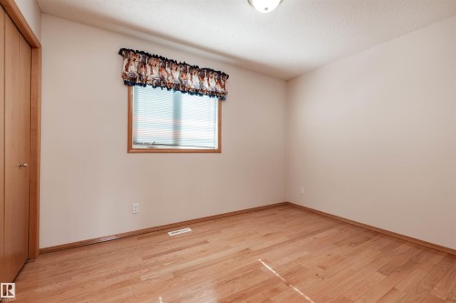 5735 161 Avenue, Edmonton, AB - Indoor Photo Showing Other Room