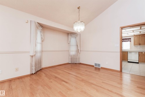 5735 161 Avenue, Edmonton, AB - Indoor