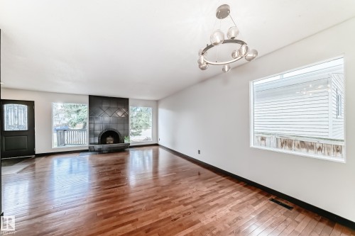 8608 37 Avenue, Edmonton, AB - Indoor With Fireplace