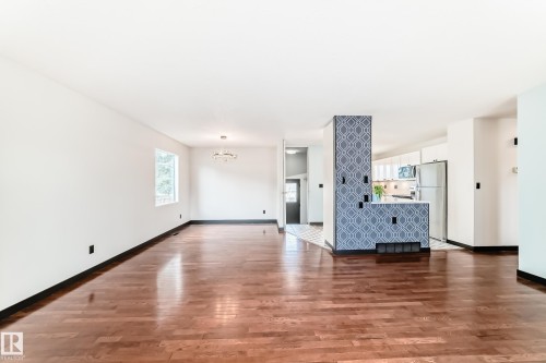 8608 37 Avenue, Edmonton, AB - Indoor Photo Showing Other Room