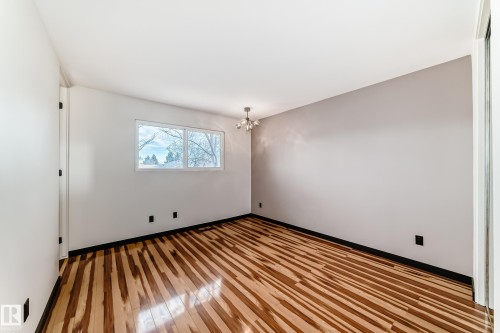 8608 37 Avenue, Edmonton, AB - Indoor Photo Showing Other Room