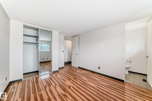 8608 37 Avenue, Edmonton, AB - Indoor Photo Showing Other Room