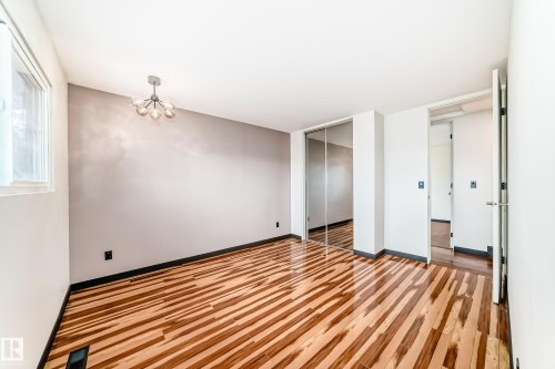 8608 37 Avenue, Edmonton, AB - Indoor Photo Showing Other Room