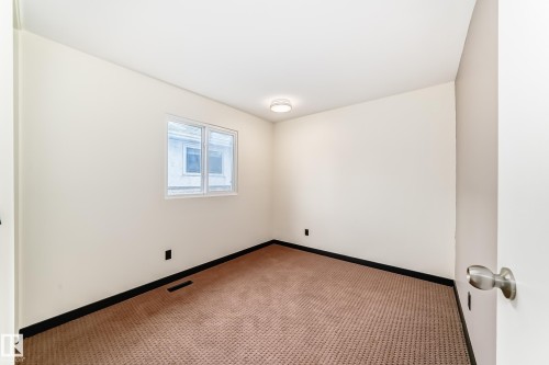 8608 37 Avenue, Edmonton, AB - Indoor Photo Showing Other Room