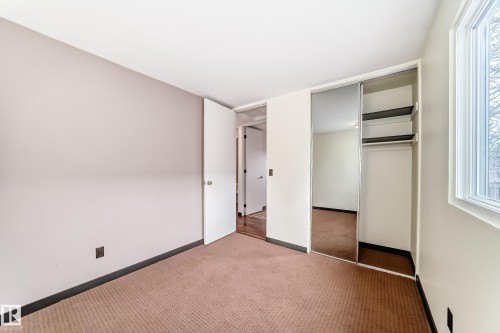 8608 37 Avenue, Edmonton, AB - Indoor Photo Showing Other Room