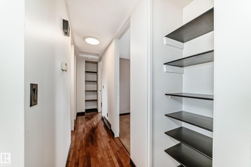 8608 37 Avenue, Edmonton, AB - Indoor Photo Showing Other Room