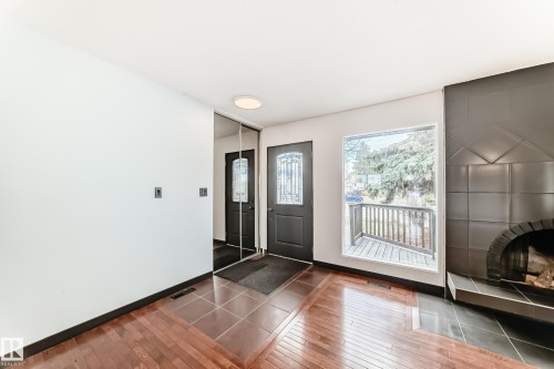 8608 37 Avenue, Edmonton, AB - Indoor Photo Showing Other Room